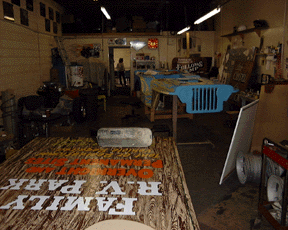 shop02.gif (48438 bytes)